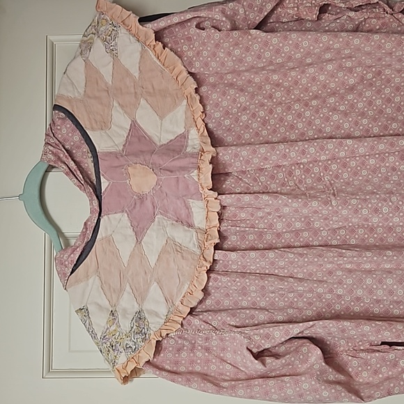 Magnolia Pearl quilted light pink pastel collar jabot tie - Picture 7 of 8